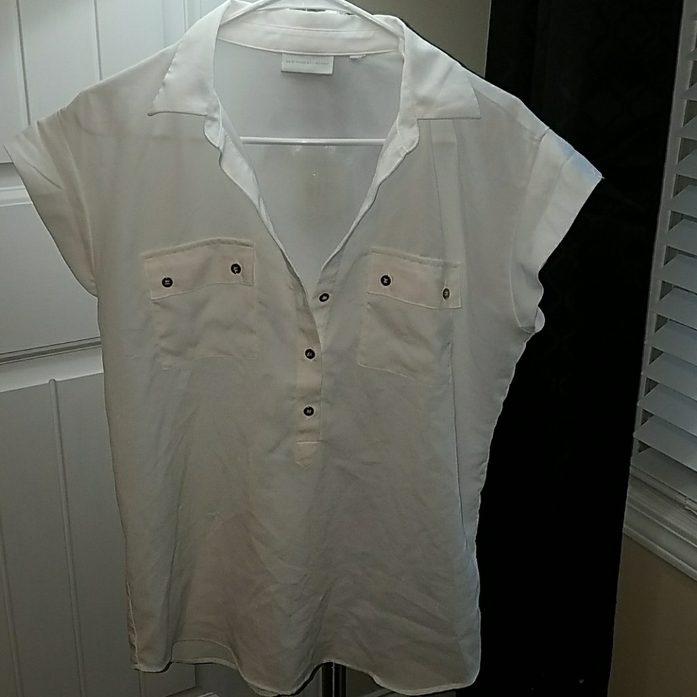 Beautiful white sheer blouse - Picture 1 of 3